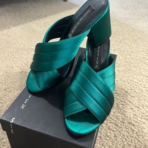 Steve Madden green heeled sandals